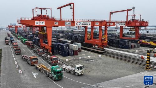 西部陆海新通道铁海联运班列开年提速，前两月运输货物13.2万标箱